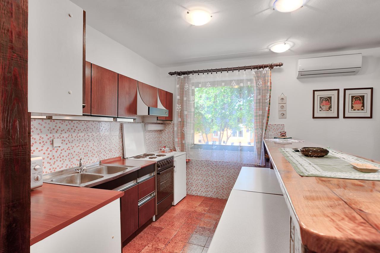 Vesna Apartment Pjescana Uvala Luaran gambar
