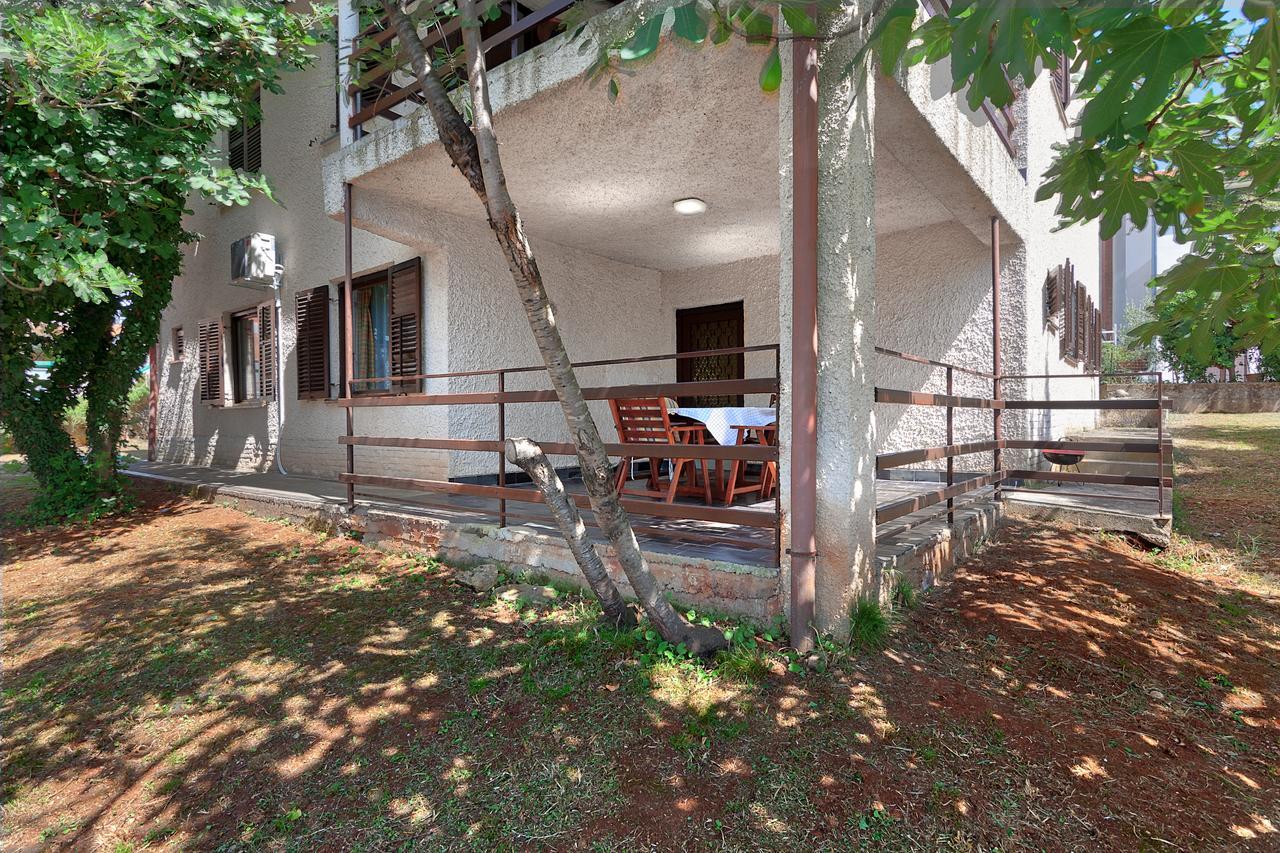 Vesna Apartment Pjescana Uvala Luaran gambar