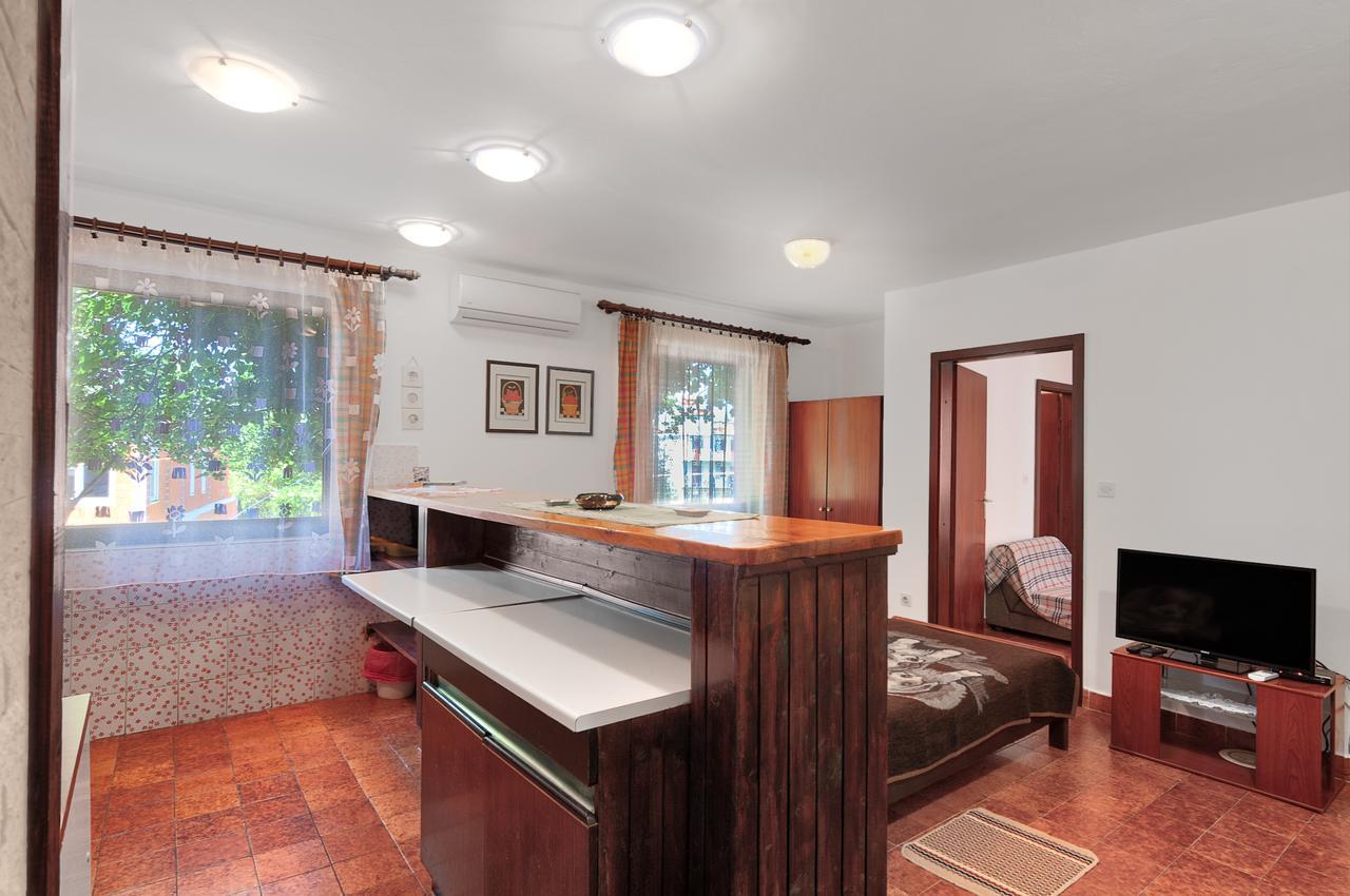Vesna Apartment Pjescana Uvala Luaran gambar