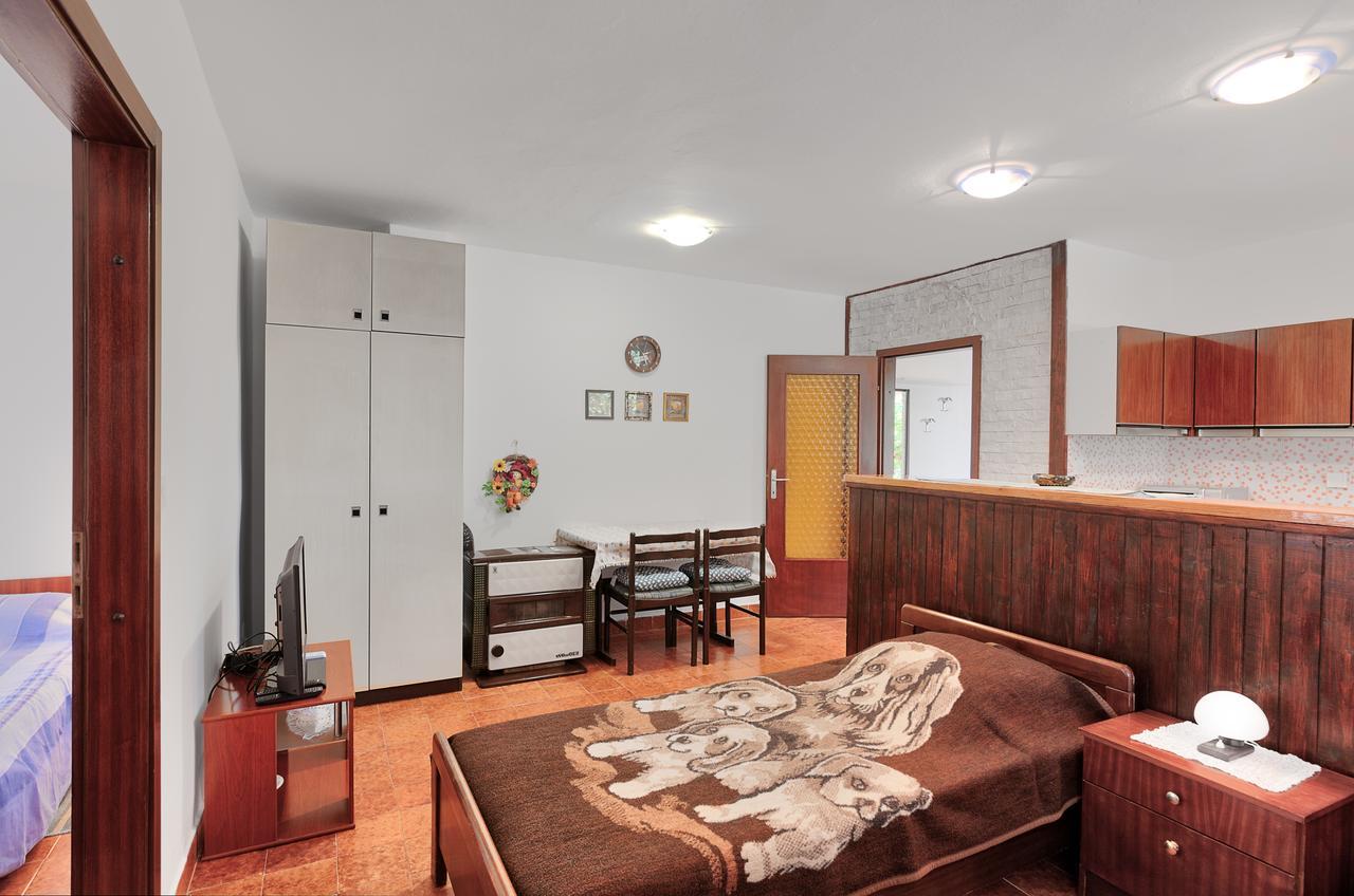 Vesna Apartment Pjescana Uvala Luaran gambar